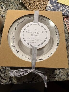 Mud Pie White and Gray "Thankful Bowl"